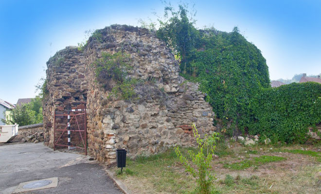 cetatea-medievala-skelely-tamadt-din-orasul-odorheiu-secuiesc-ourheritage