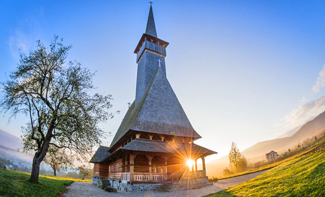 biserica-de-lemn-din-comuna-leud