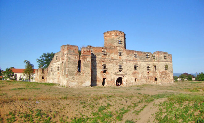 castelul-lonyai-din-comuna-mediesul-aurit-blogspot