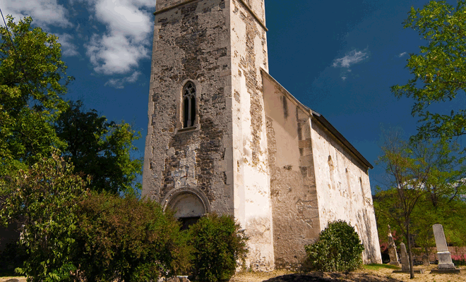 Biserica-Reformata-Calvina-din-comuna-Santamaria-Orlea